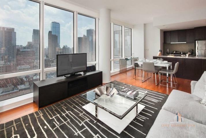 W 48th St #48D