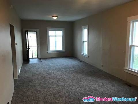 601 5th St - Photo 2 of 6