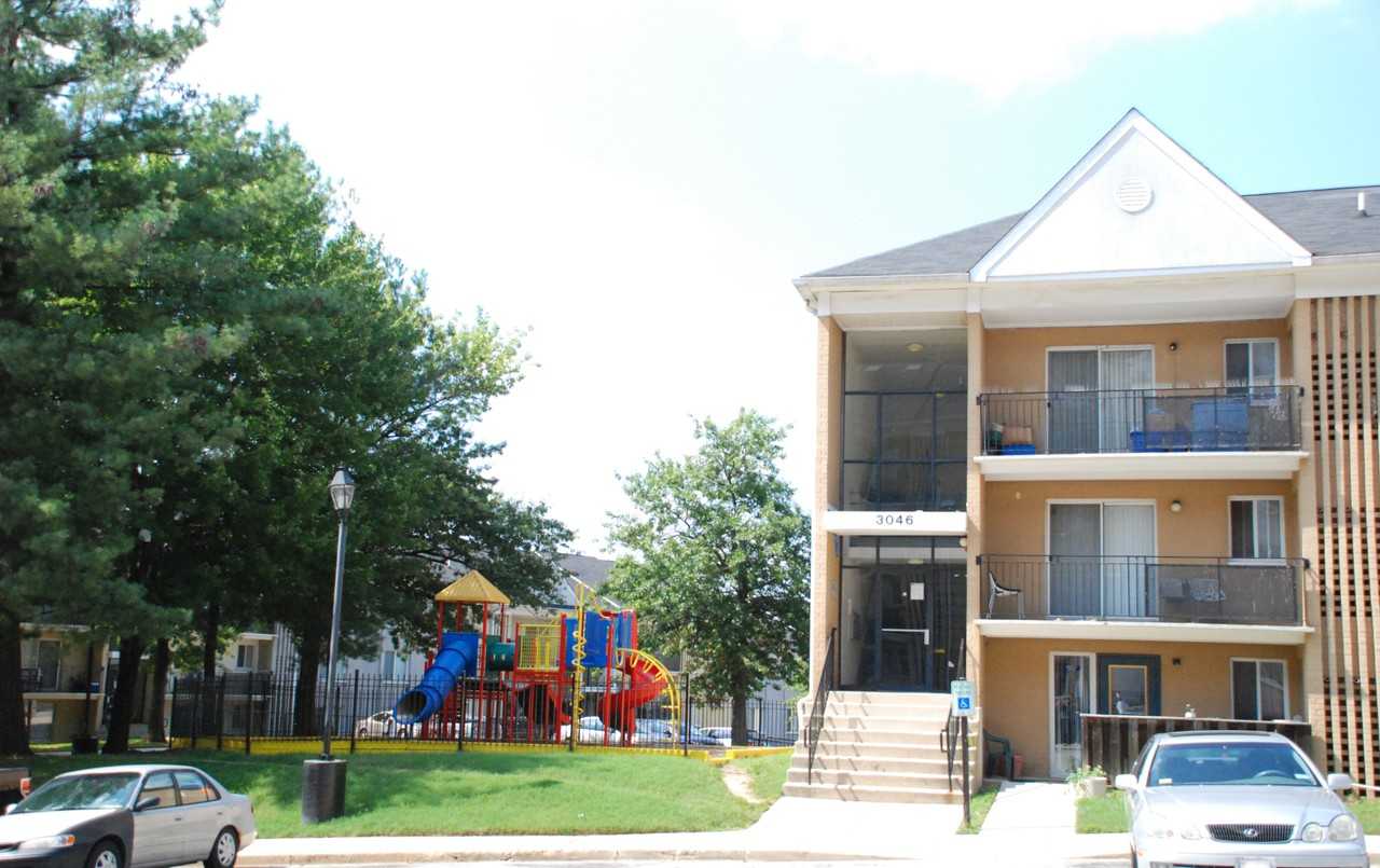 Stanton Glenn - Photo 3 of 6