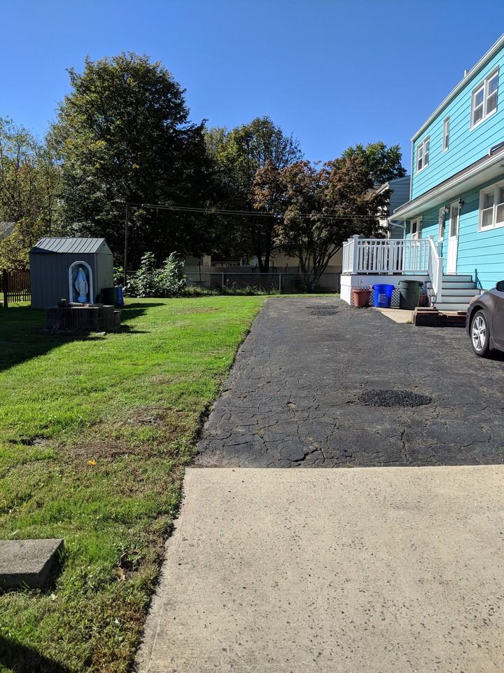 1905 W Camplain Rd - Photo 3 of 9