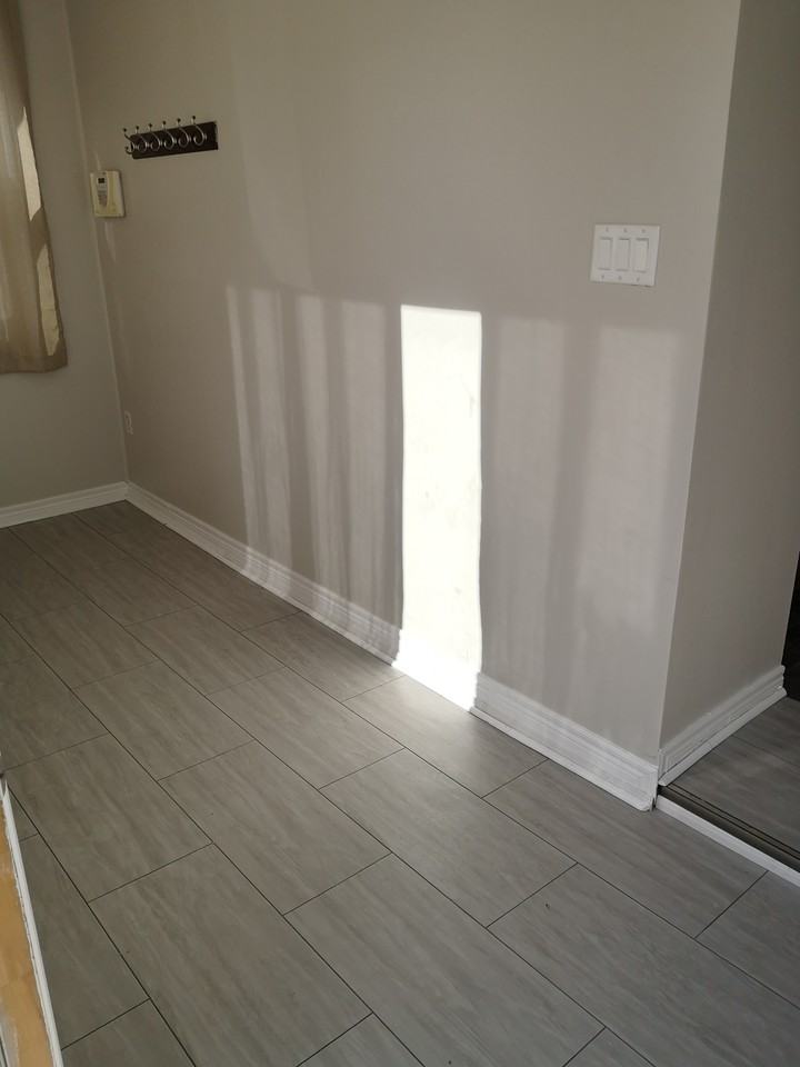 207 Rosslyn Avenue North - Photo 2 of 19