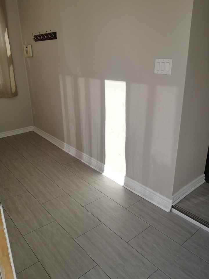 207 Rosslyn Avenue North - Photo 3 of 19