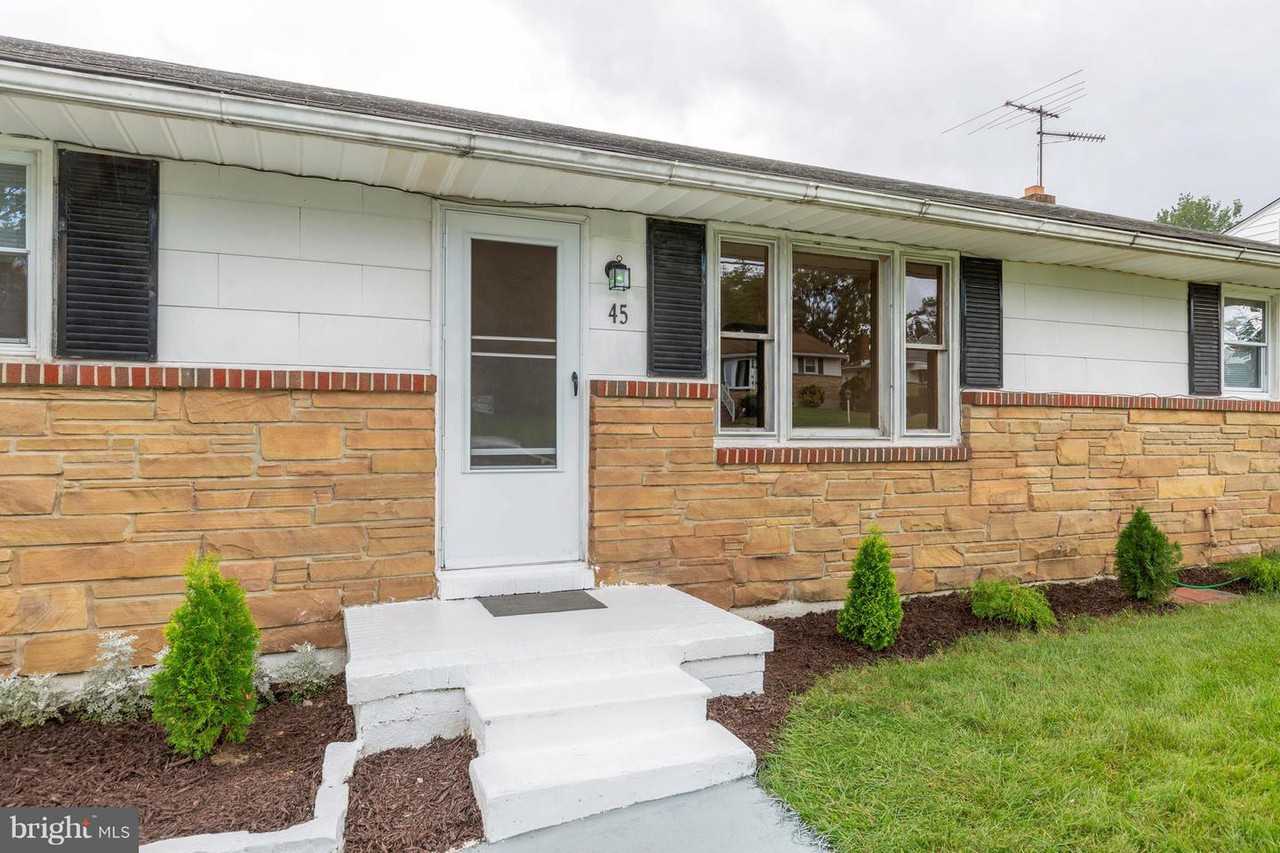 45 Glendale Ave - Photo 3 of 30