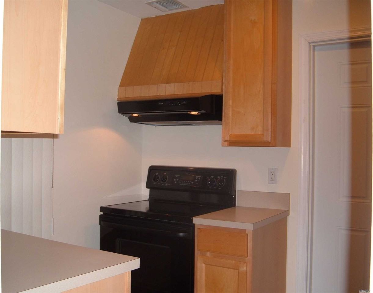 28 Ledgewood Cir - Photo 2 of 9