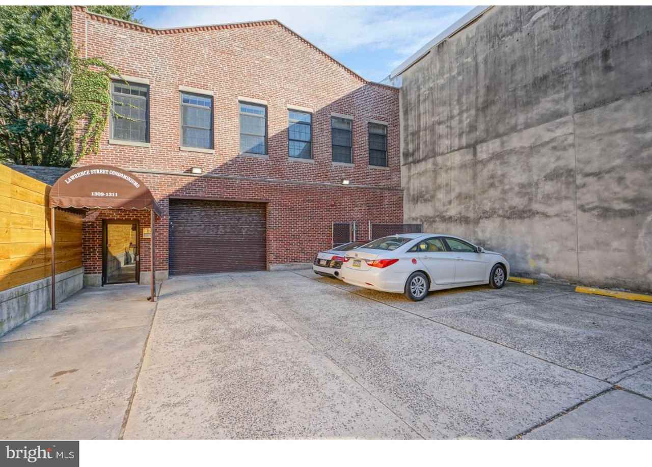 1309 N Lawrence St - Photo 2 of 25