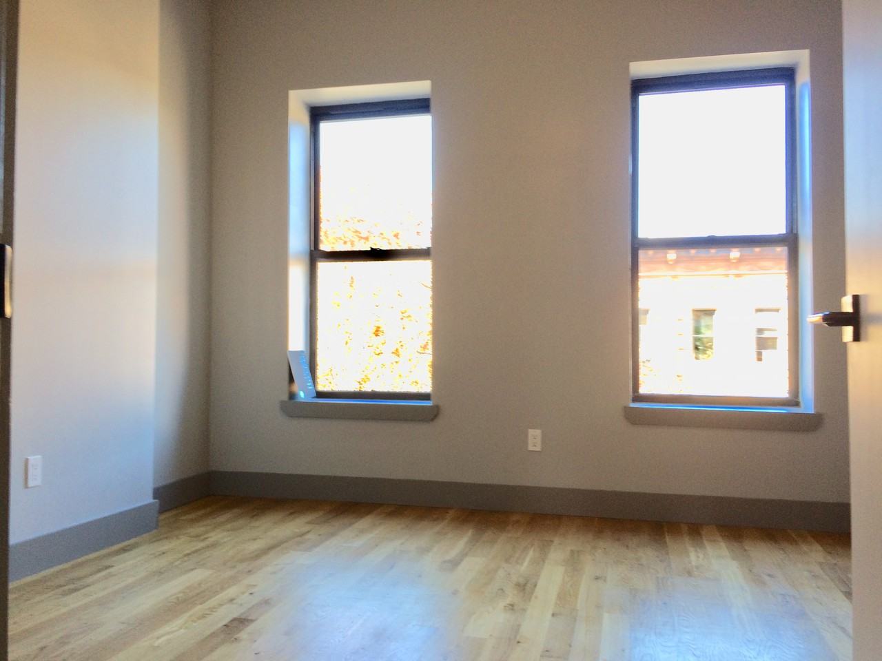 17-16 Woodbine Street #3