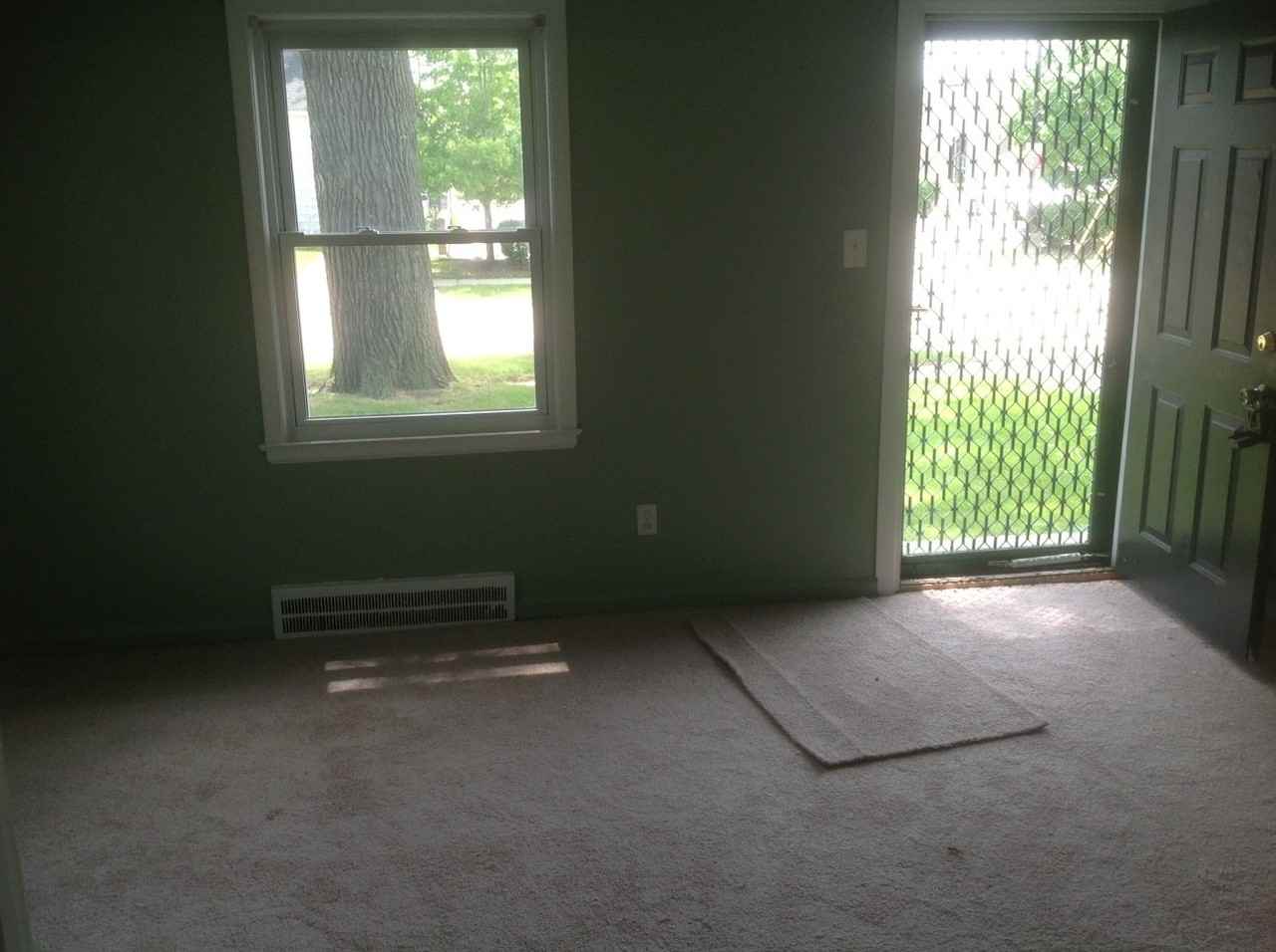 8035 Kaltz St - Photo 3 of 7