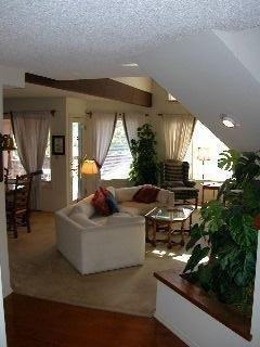 1073 N Lakepoint Way - Photo 3 of 16