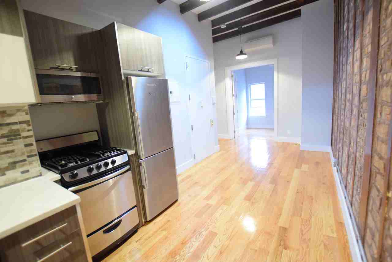 31 Montrose Avenue #kk