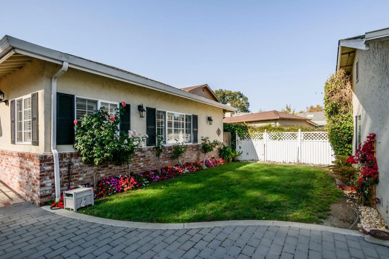 711 Laurel Ave - Photo 2 of 21