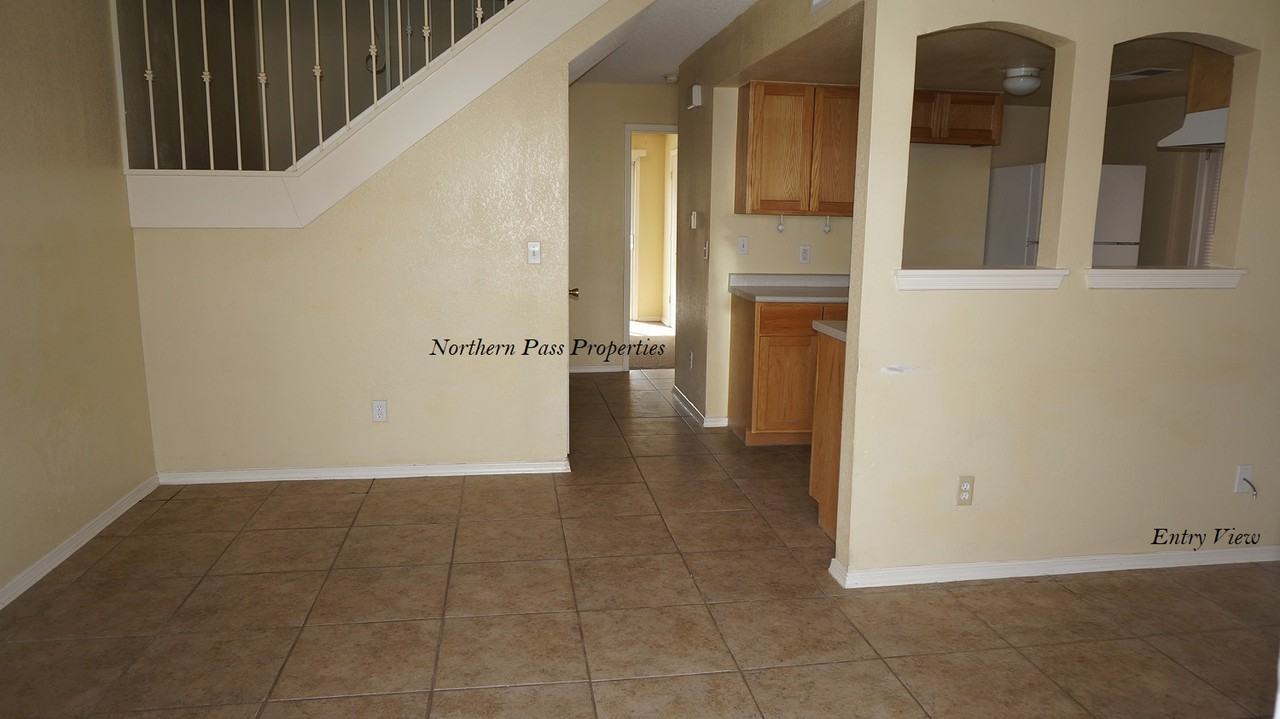 11029 Sunshine Court - Photo 2 of 13