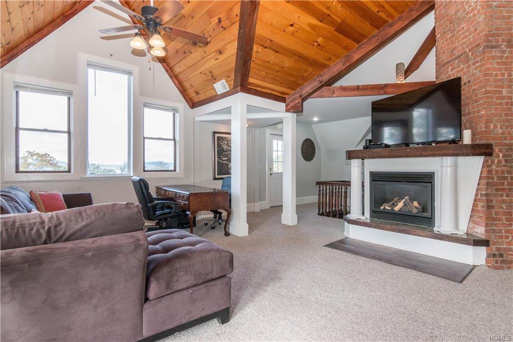 54 N Broadway - Photo 2 of 24