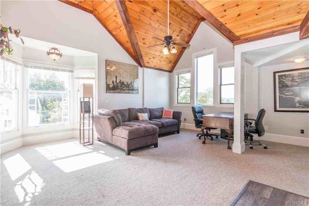 54 N Broadway - Photo 3 of 24