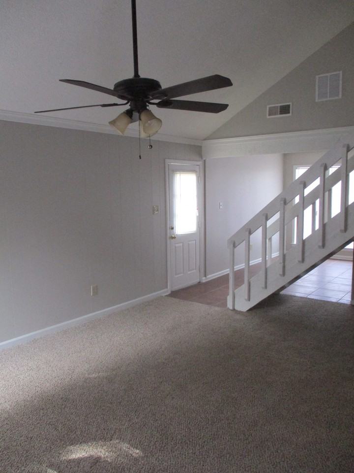 3951 Silverleaf Rd - Photo 3 of 9