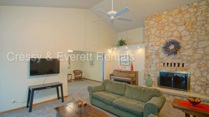 6926 Long Lake Rd - Photo 3 of 39