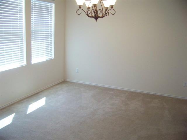 2801 Sonora Ln - Photo 2 of 10