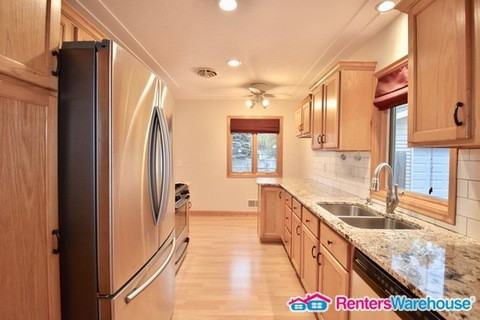 8917 Elliot Ave S - Photo 2 of 24