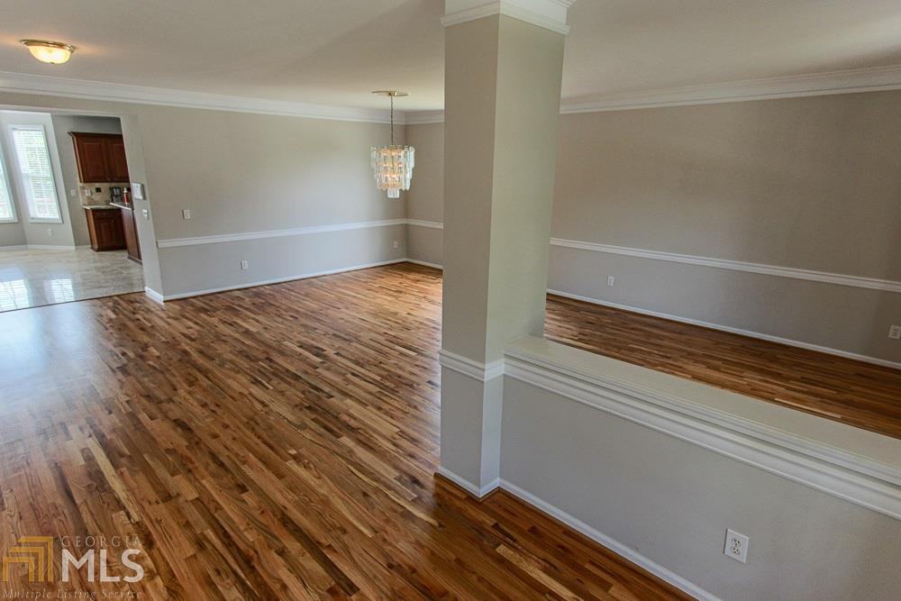 127 Village Green Cir - Photo 3 of 24