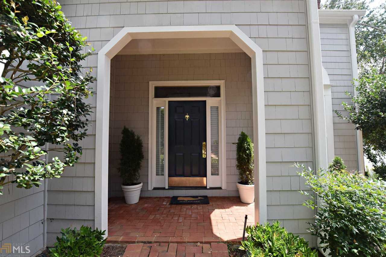 1695 Spinnaker Dr - Photo 3 of 36