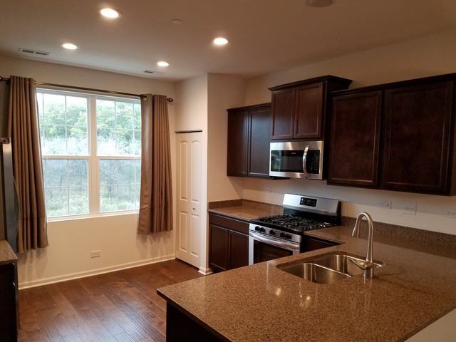 410 Prairie Ct - Photo 2 of 17