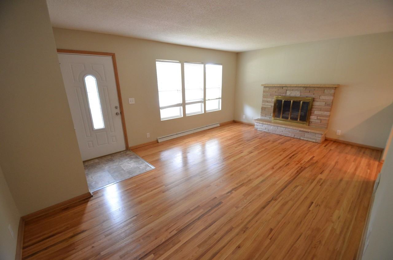 1649 Ottawa Ave S - Photo 2 of 7