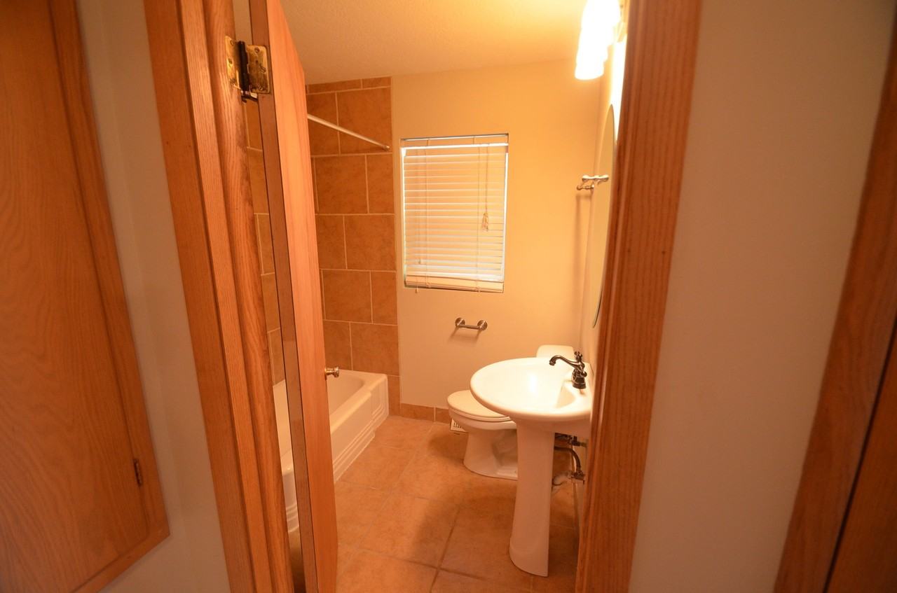 1649 Ottawa Ave S - Photo 3 of 7