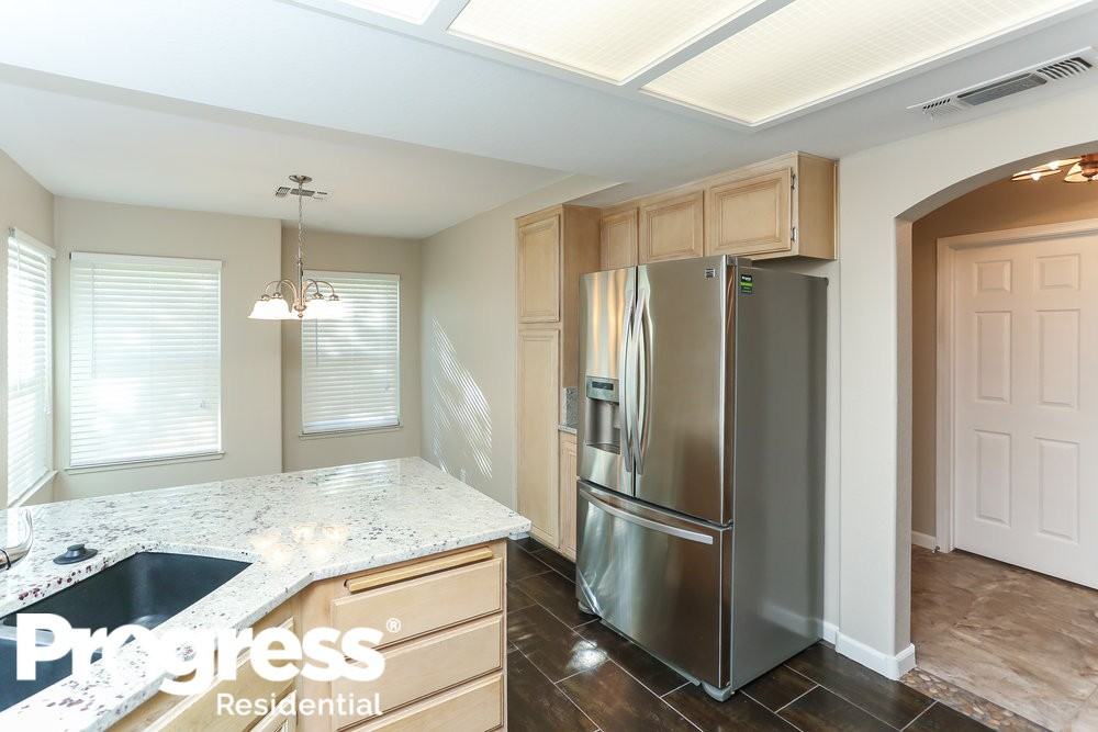 4401 La Reina Cir - Photo 6 of 16