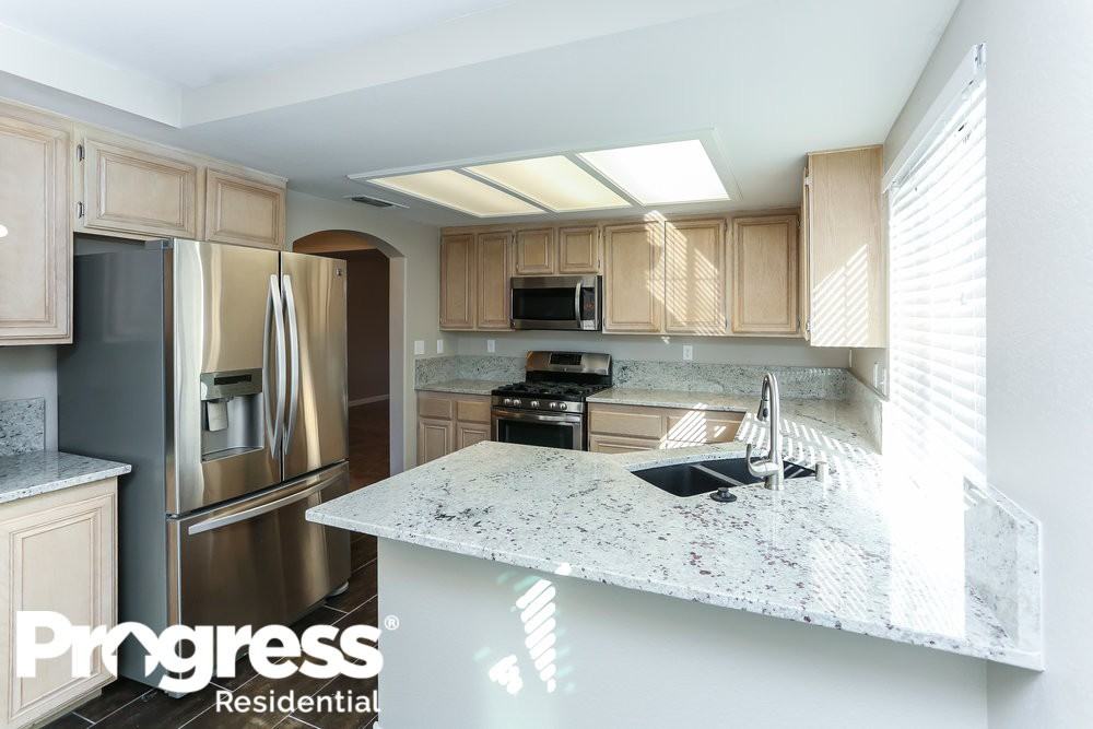 4401 La Reina Cir - Photo 7 of 16