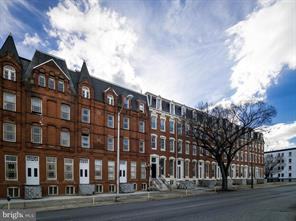 301 East North Avenue - Photo 2 of 18