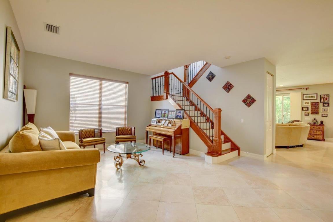 8915 Morgan Landing Way - Photo 2 of 10