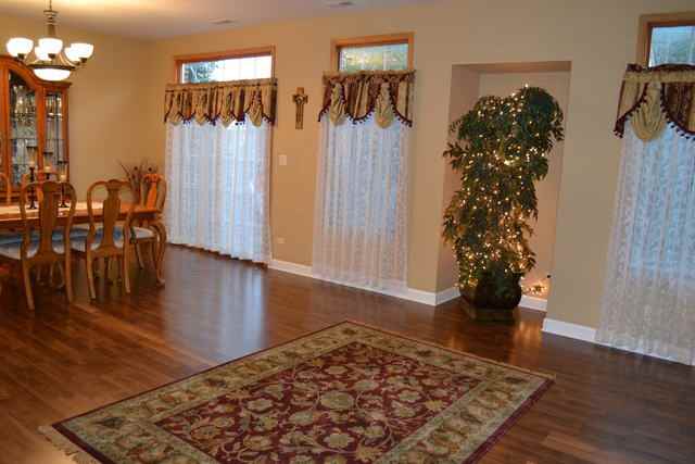 10036 S Roberts Rd - Photo 2 of 24