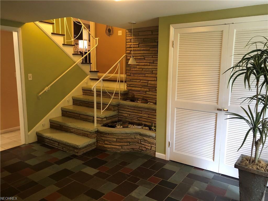 32099 Gates Mills Blvd - Photo 3 of 35