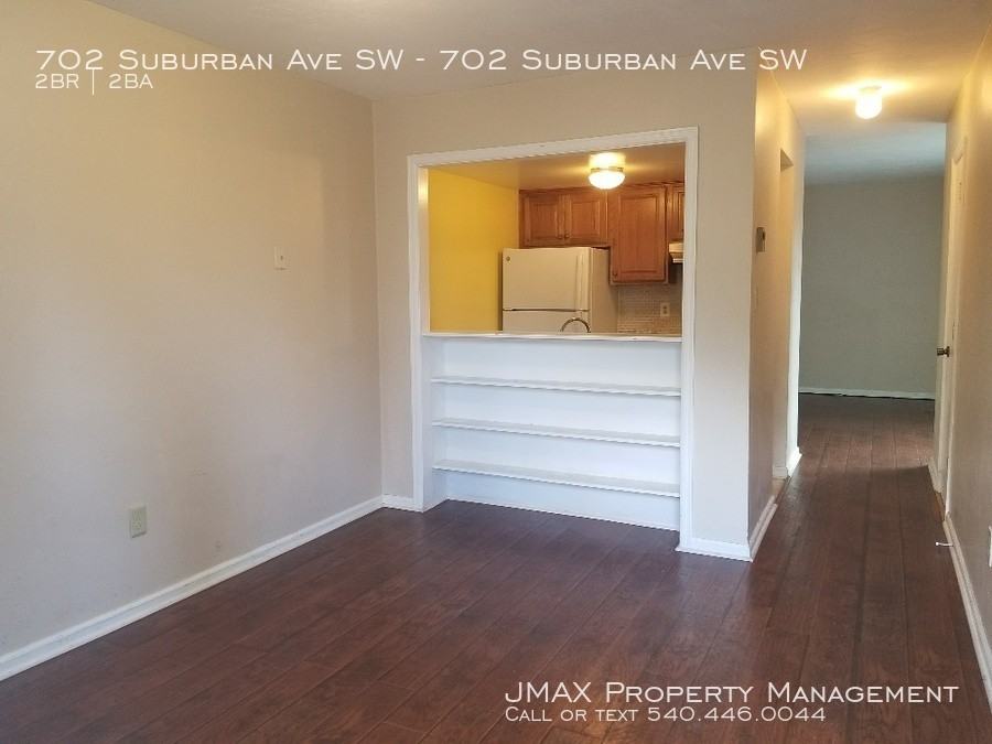 702 Suburban Ave SW #702SUBURBA - Photo 2 of 8