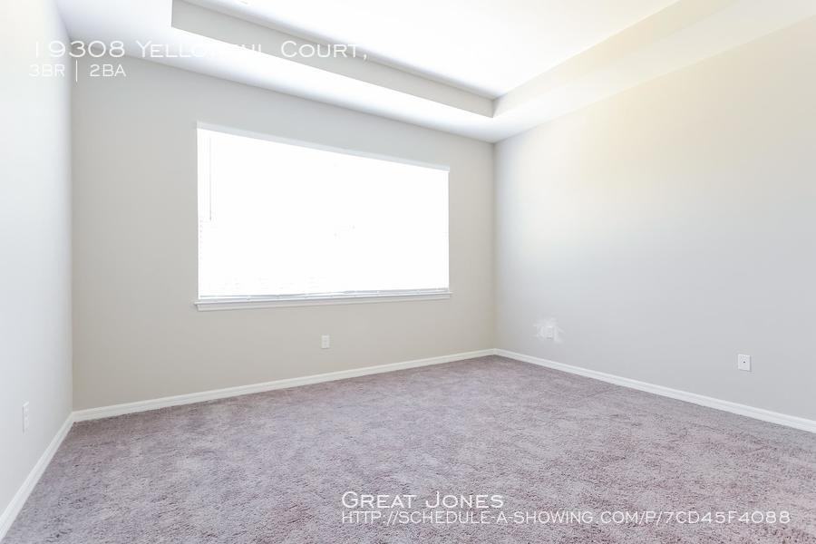 19308 Yellowtail Court - Photo 3 of 15