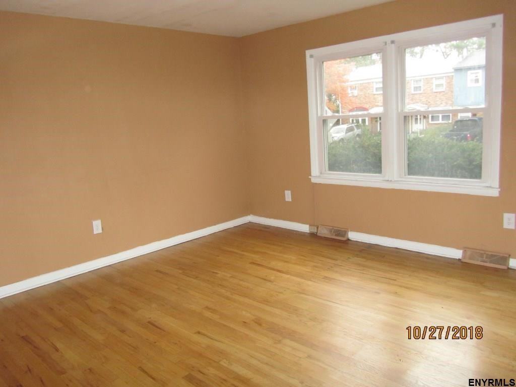 125 Mt Hope Dr - Photo 2 of 25