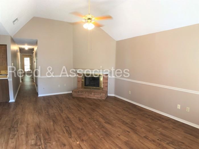 1522 Beaver Trail Dr - Photo 3 of 14