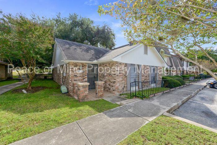 4932 Arbor Ridge Dr - Photo 3 of 31