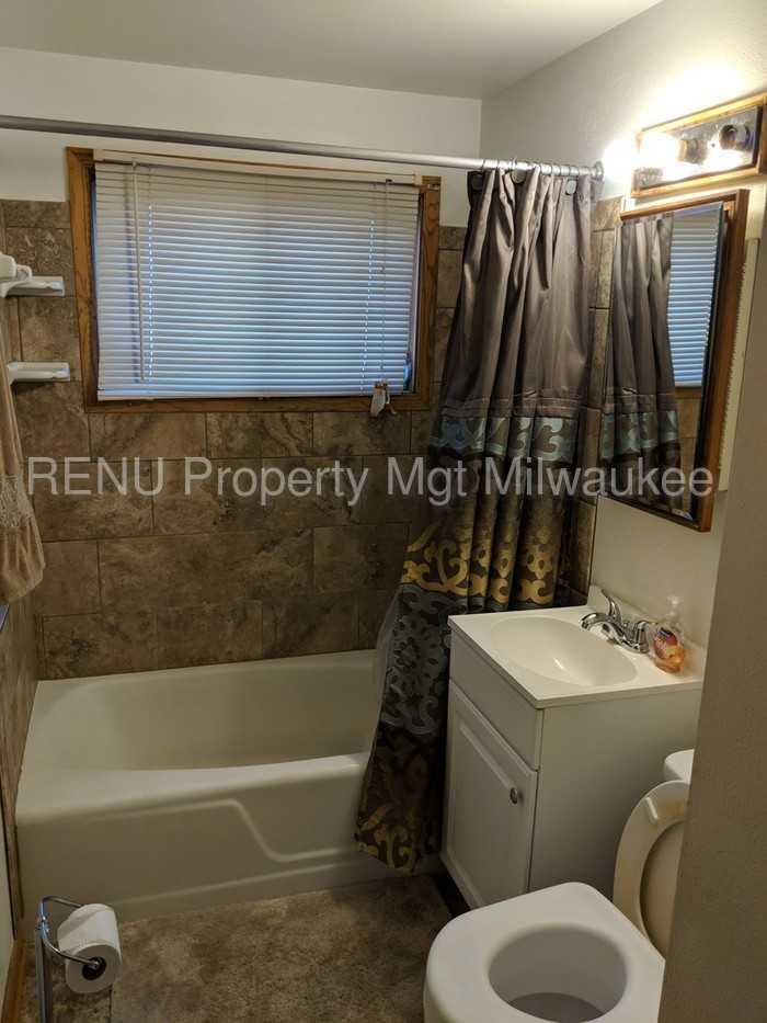 7706A W Congress St - Photo 3 of 12