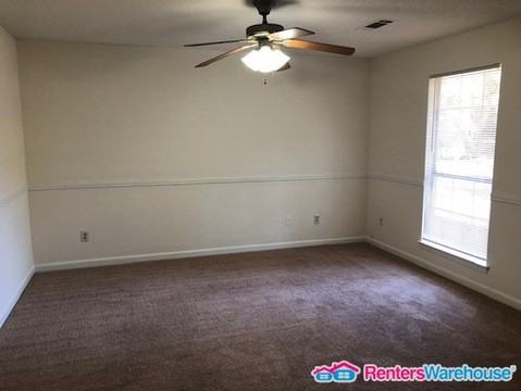 3285 Thousand Oaks Dr - Photo 3 of 11