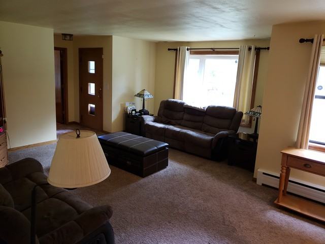 962 Hillcrest Rd - Photo 3 of 25