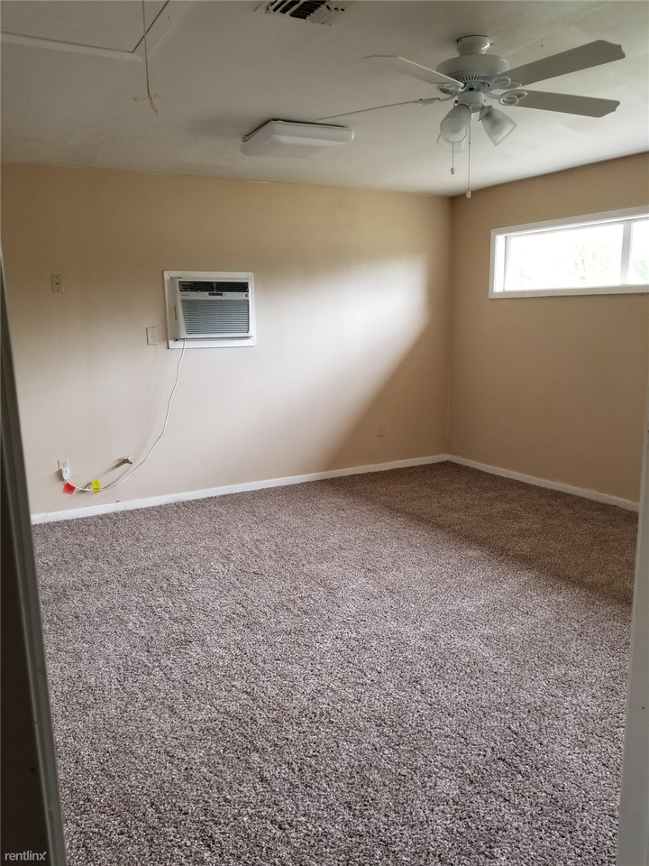 1110 S Dexter Dr - Photo 2 of 20