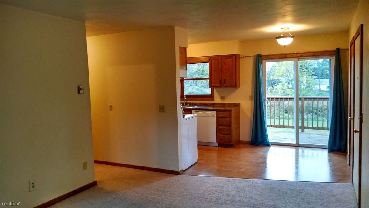 1895 East Shore Drive - Photo 2 of 20