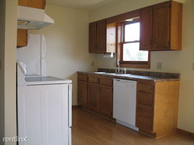 1895 East Shore Drive - Photo 3 of 20