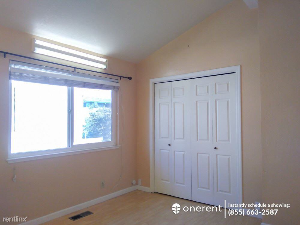 7174 Rainbow Dr - Photo 3 of 13