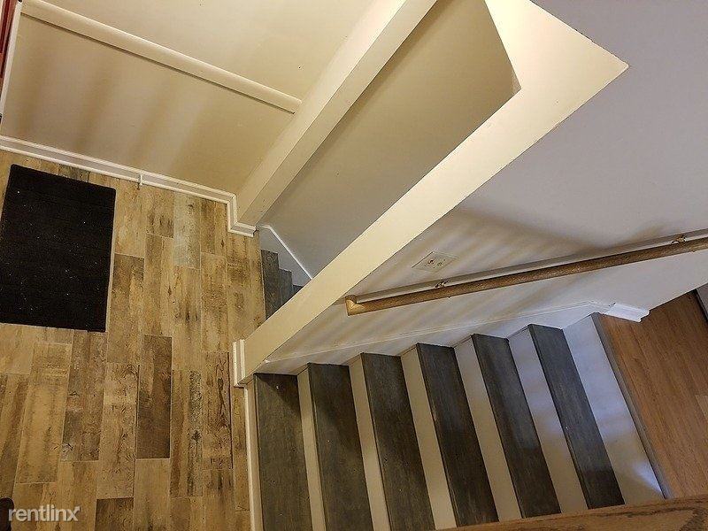 1230 Lilac Ave - Photo 3 of 10