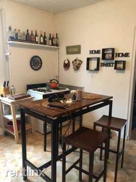 1327 Willow Ave C - Photo 2 of 7