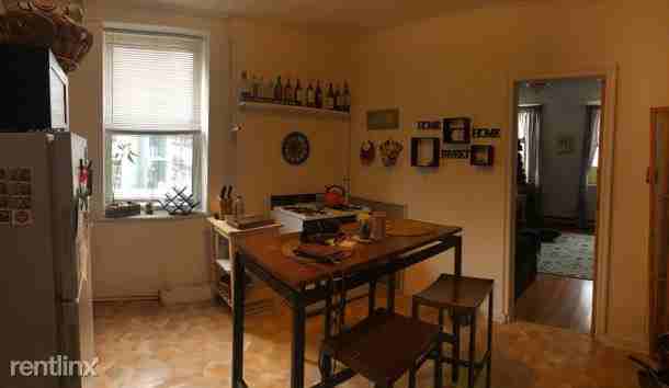 1327 Willow Ave C - Photo 3 of 7