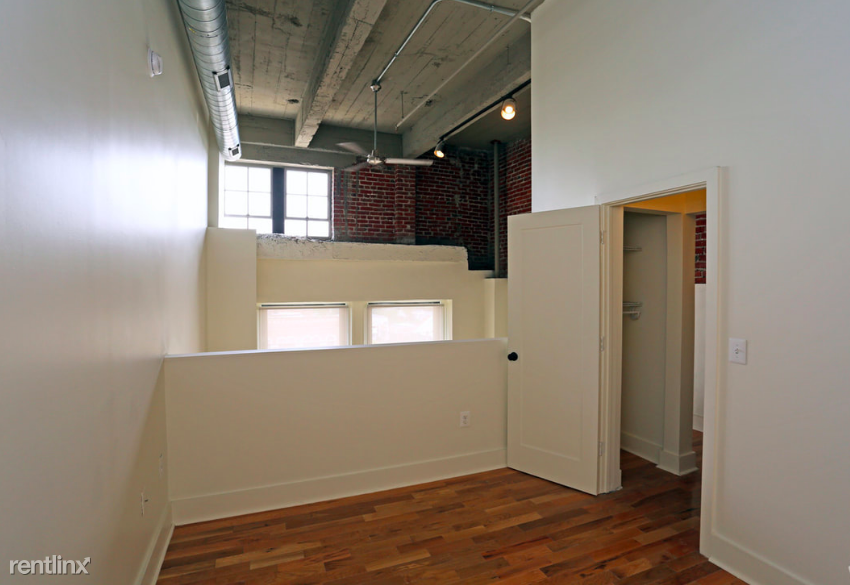 220 S 47th St, Philadelphia, PA 19139, USA - Photo 2 of 17