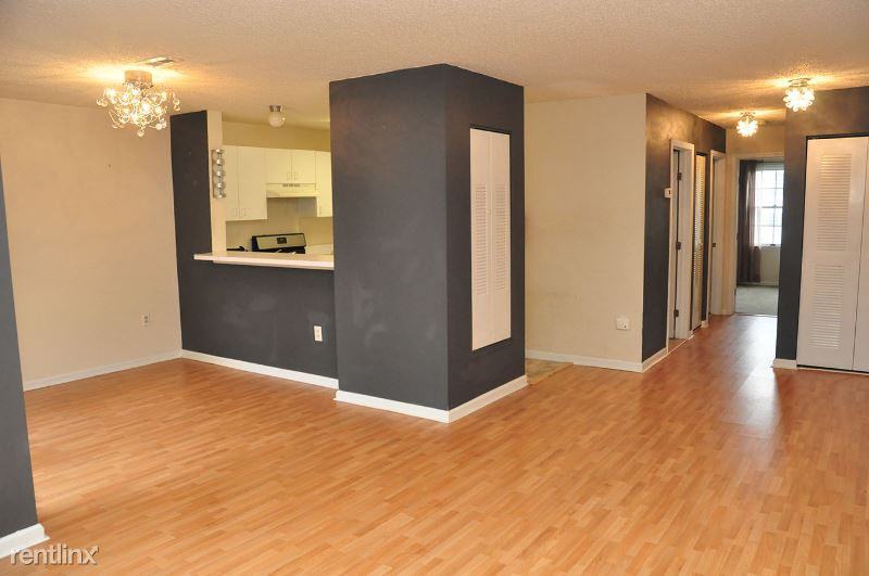 926 Edpas Rd - Photo 3 of 10