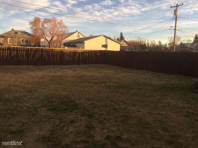 121 3rd Ave SW - Photo 2 of 14